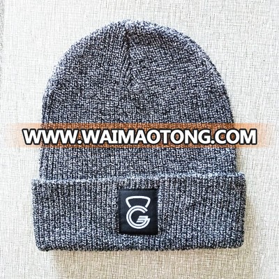 Wholesale Various Colors Custom Woven Label Knitted Beanie